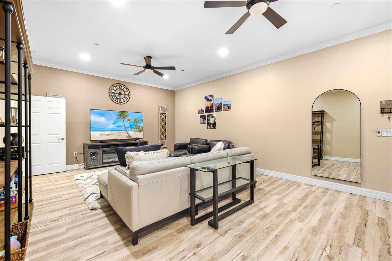 Image 11 of 48 For 8178 Southern Pines Drive 8176