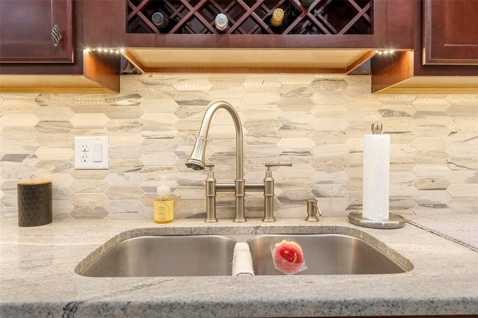 Image 17 of 48 For 8178 Southern Pines Drive 8176