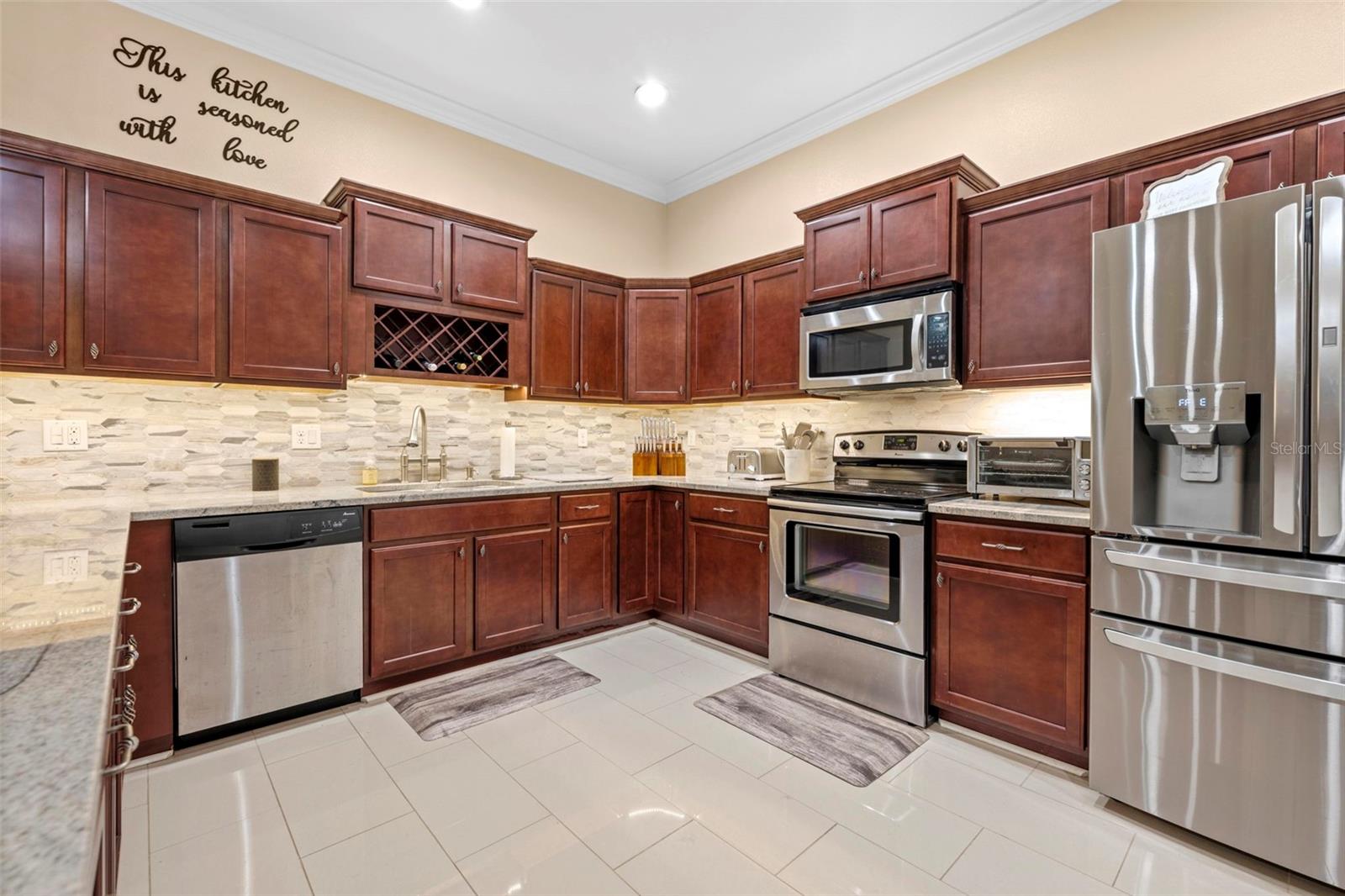 Image 19 of 48 For 8178 Southern Pines Drive 8176