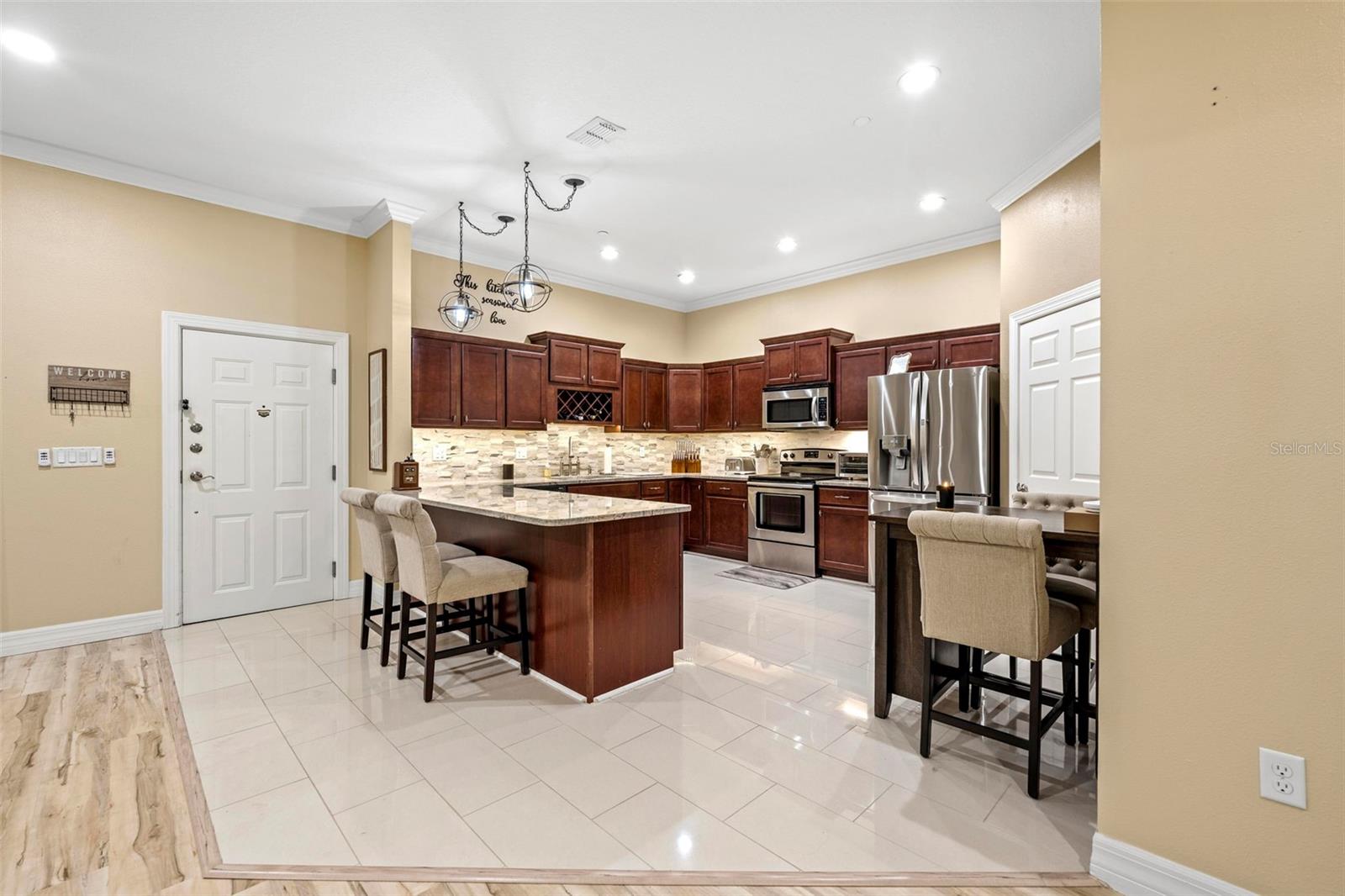 Image 22 of 48 For 8178 Southern Pines Drive 8176