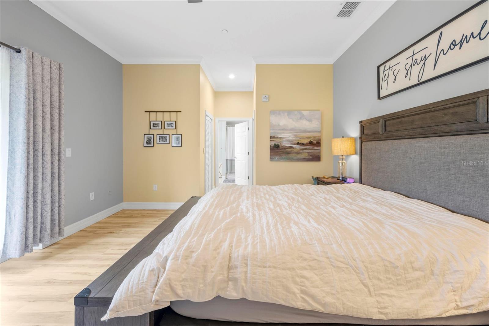 Image 24 of 48 For 8178 Southern Pines Drive 8176
