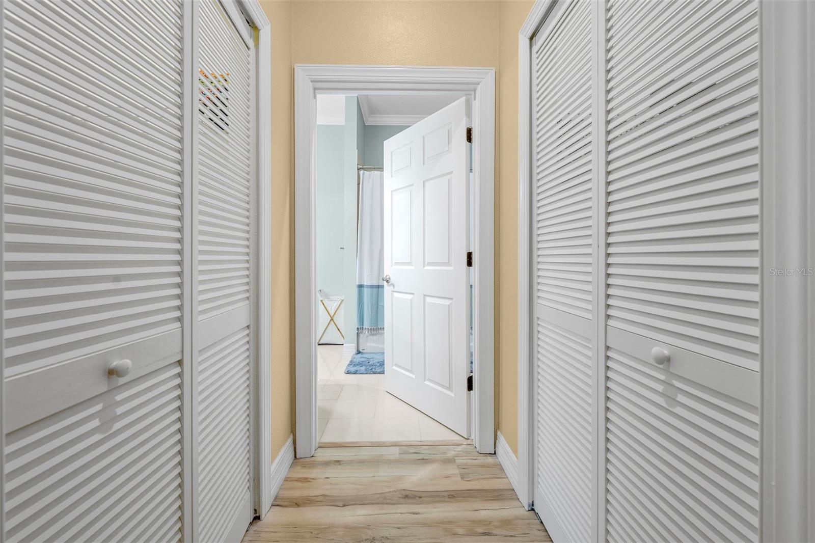 Image 29 of 48 For 8178 Southern Pines Drive 8176