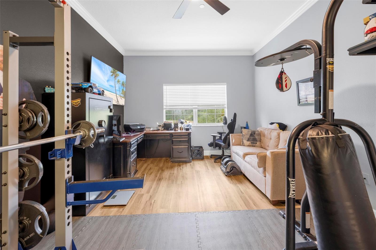 Image 35 of 48 For 8178 Southern Pines Drive 8176