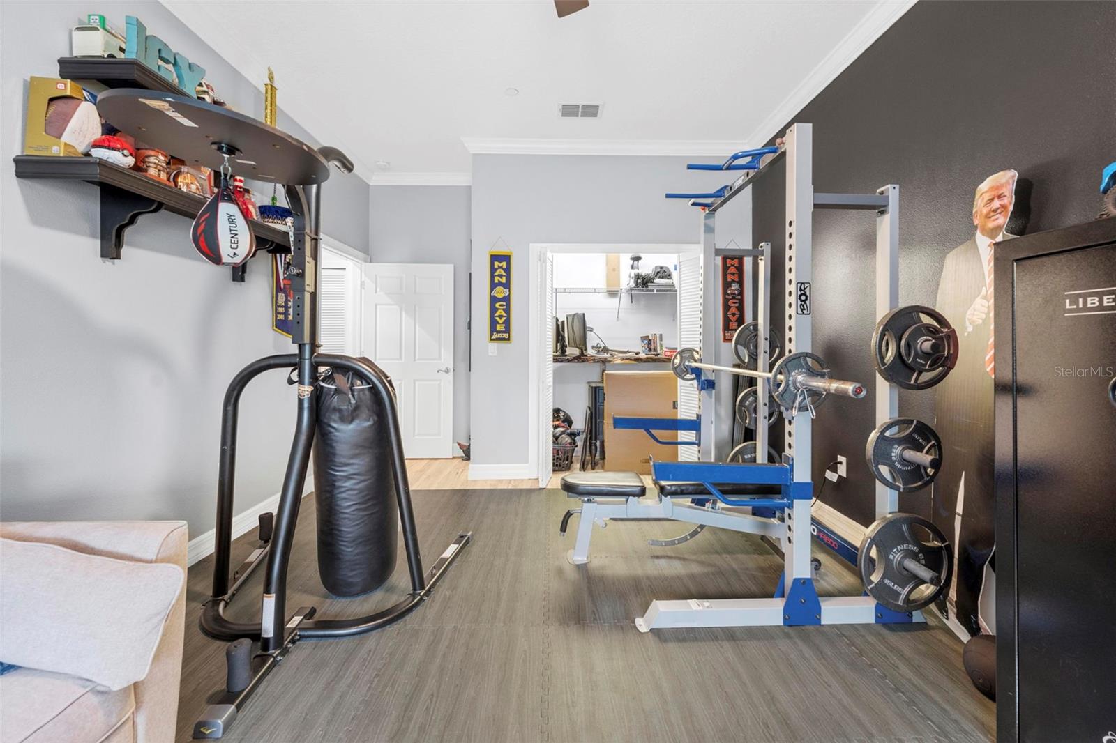 Image 36 of 48 For 8178 Southern Pines Drive 8176