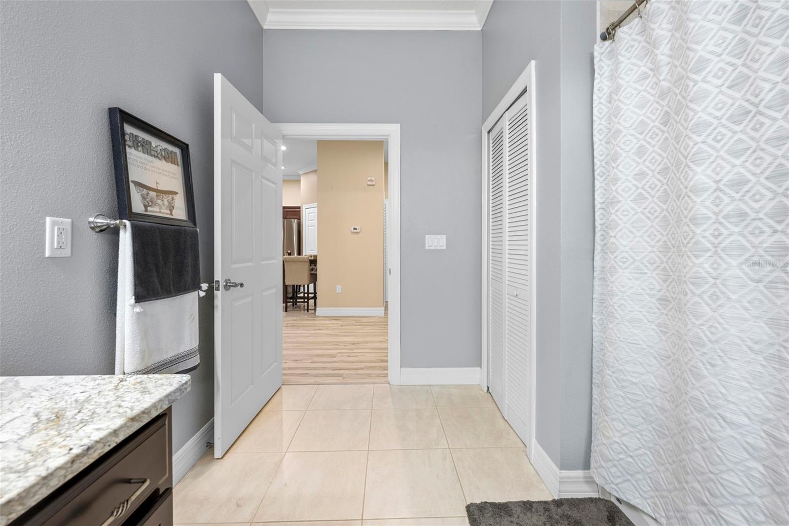 Image 42 of 48 For 8178 Southern Pines Drive 8176