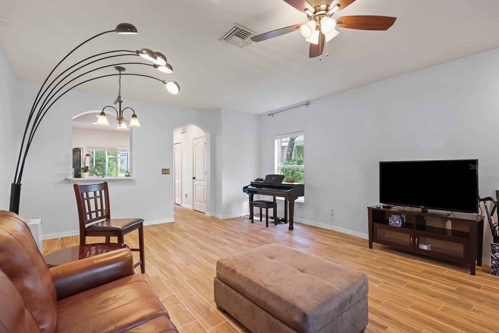 Image 7 of 36 For 15928 Fishhawk View Drive