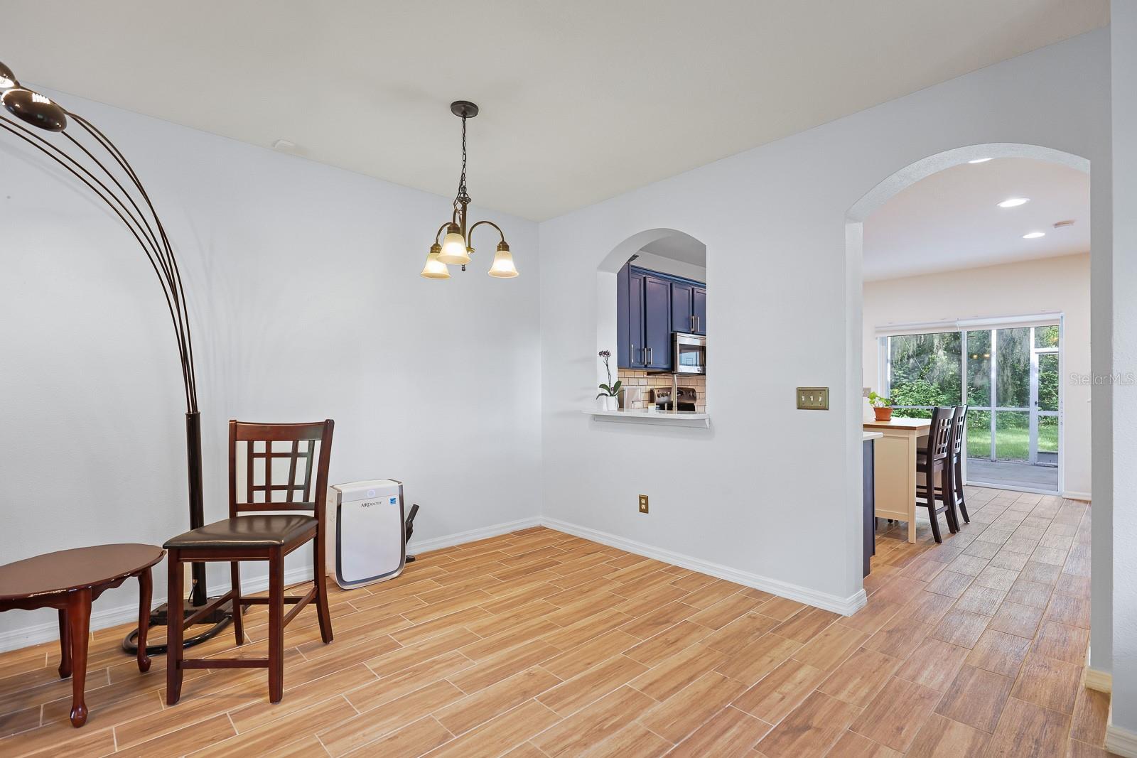 Image 8 of 36 For 15928 Fishhawk View Drive