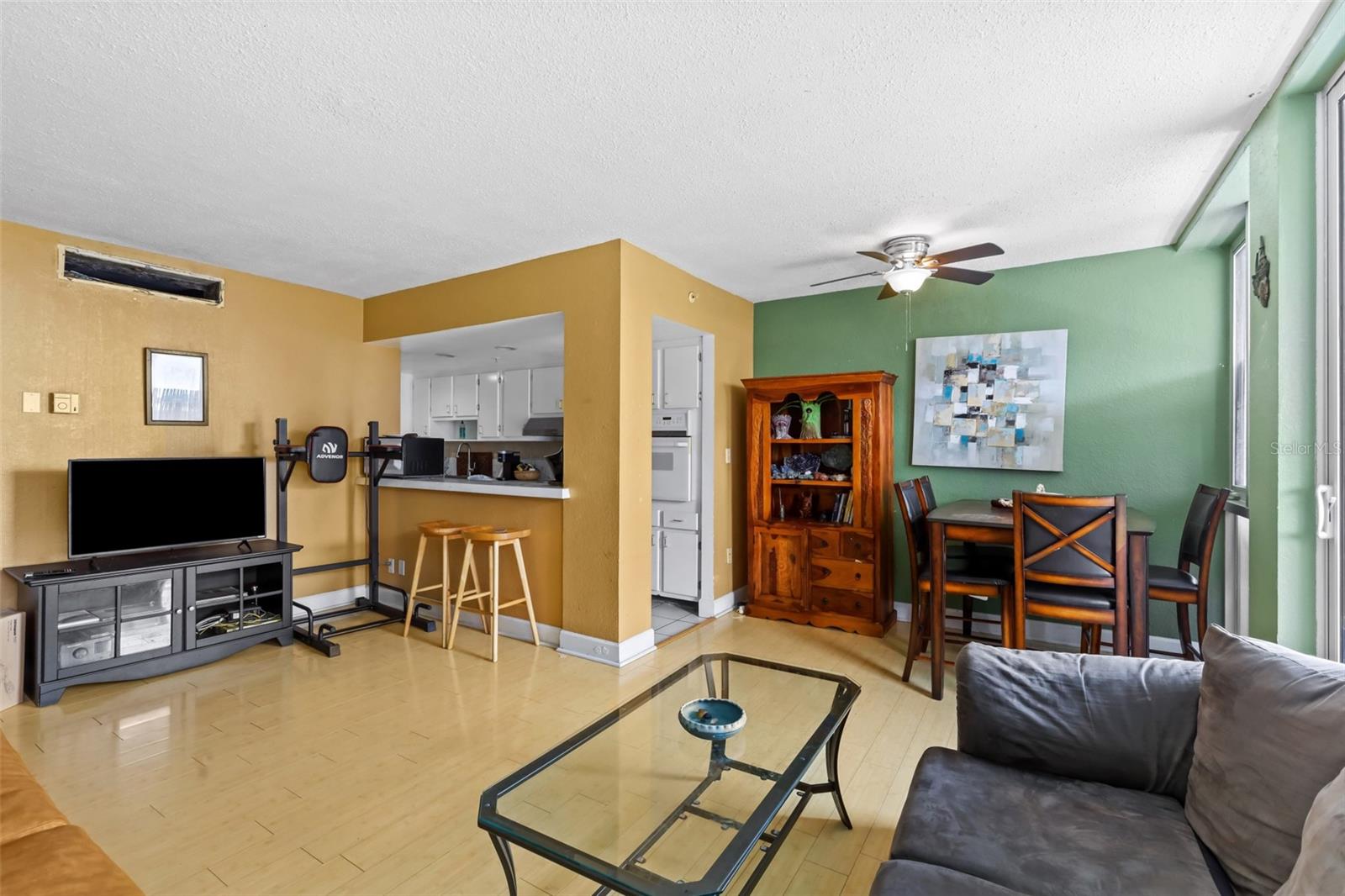 Image 4 of 20 For 470 3rd Street S 413