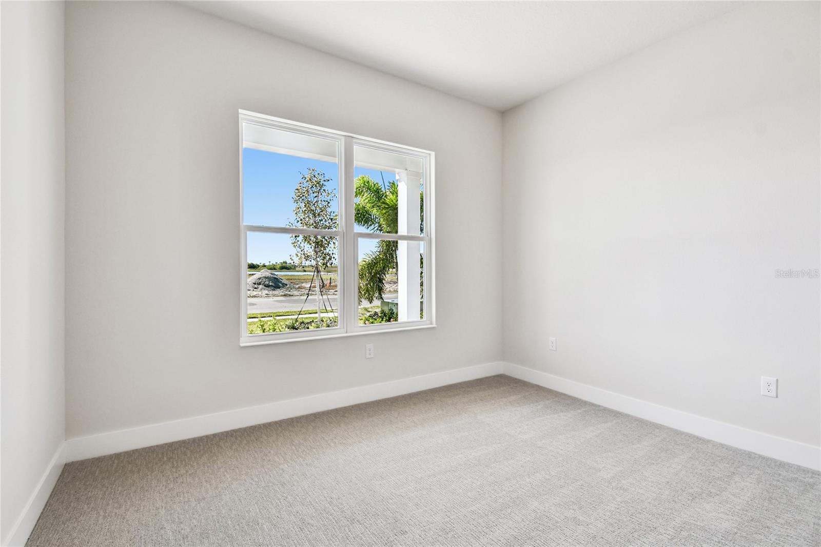 Image 24 of 42 For 18003 Foxtail Loop