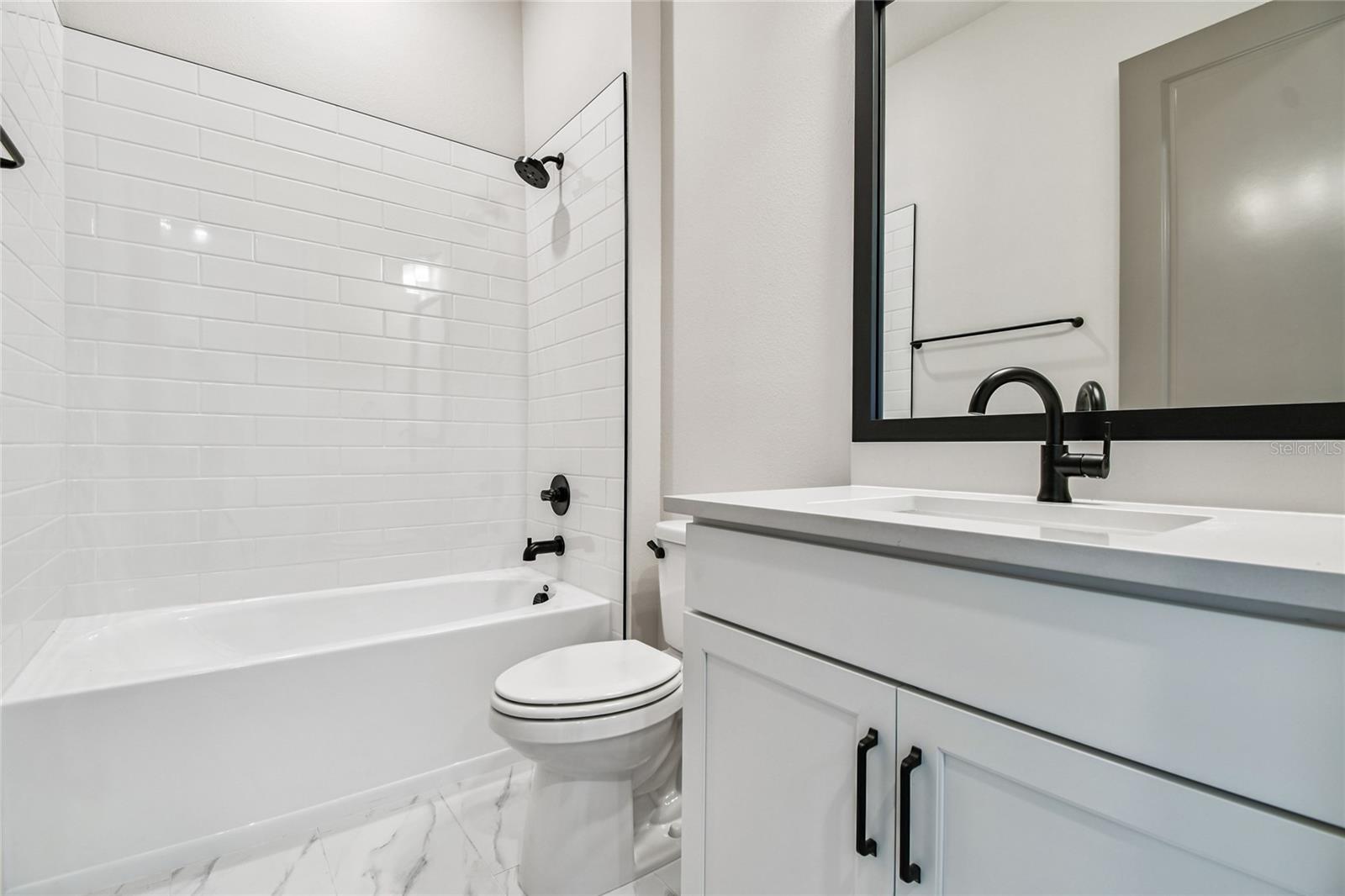 Image 26 of 42 For 18003 Foxtail Loop