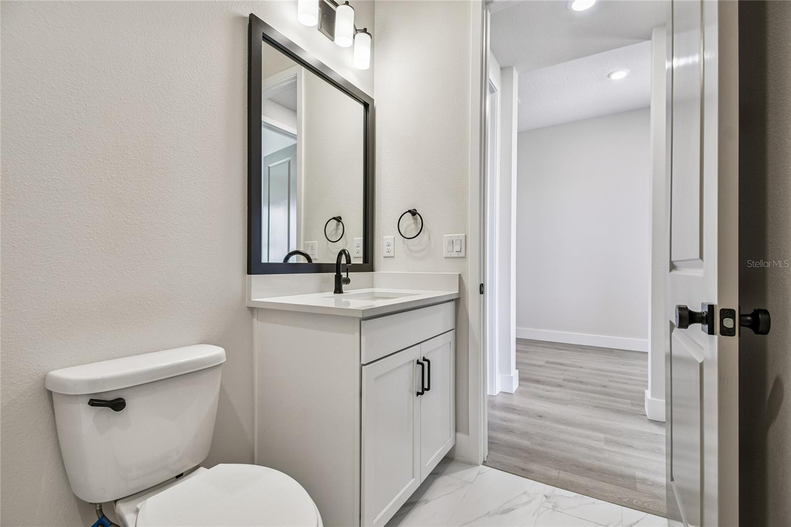 Image 27 of 42 For 18003 Foxtail Loop