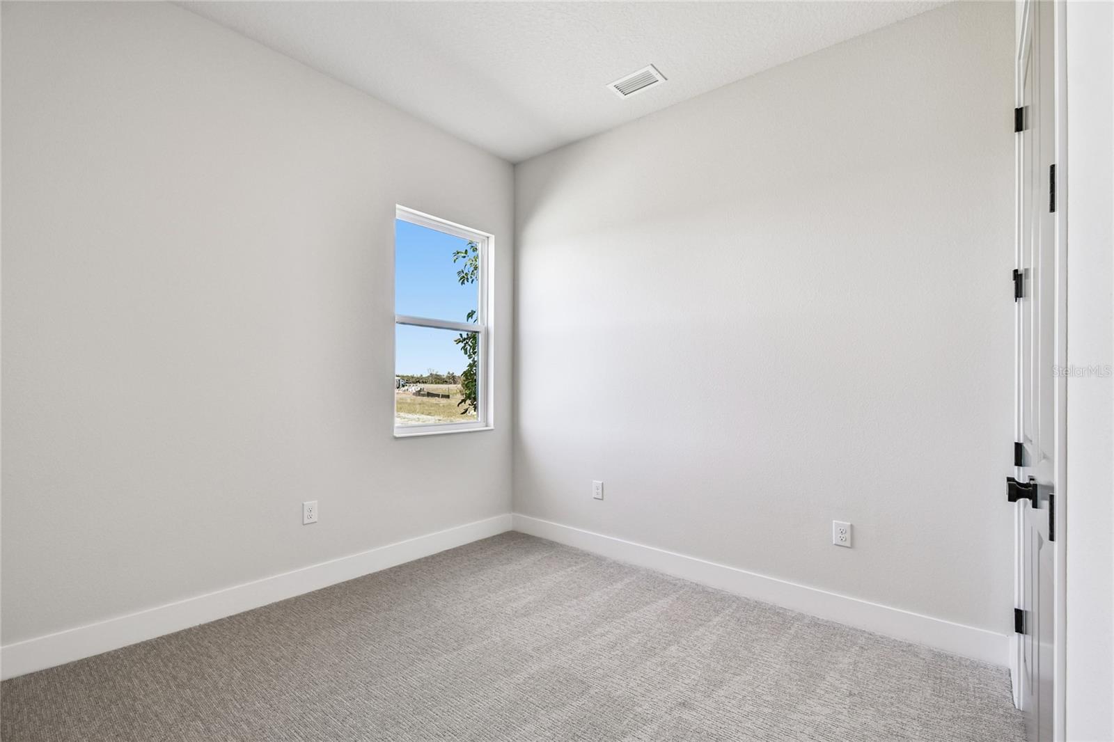 Image 28 of 42 For 18003 Foxtail Loop