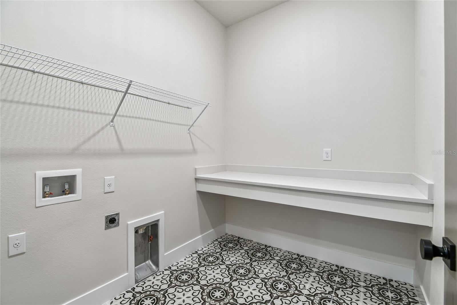 Image 34 of 42 For 18003 Foxtail Loop