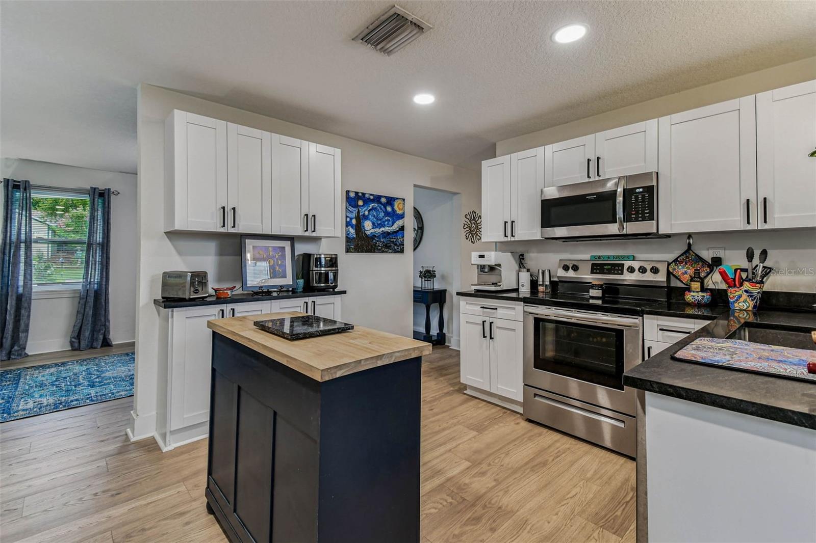 Image 13 of 44 For 410 Cork Street