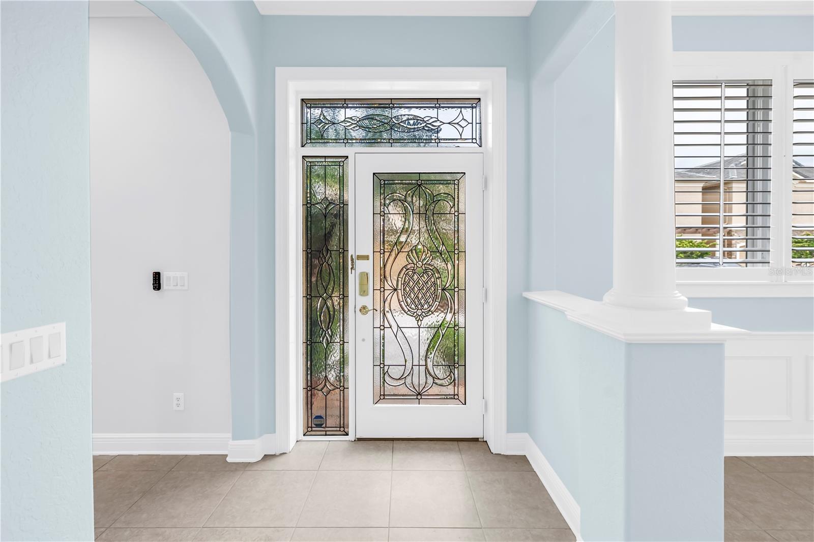 Listing photo id 7 for 648 Saxony Boulevard
