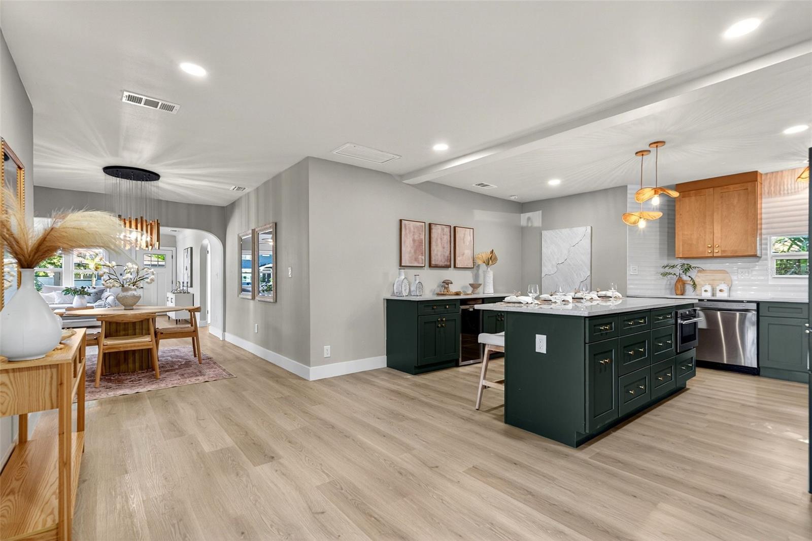 Image 23 of 79 For 2121 7th Avenue N
