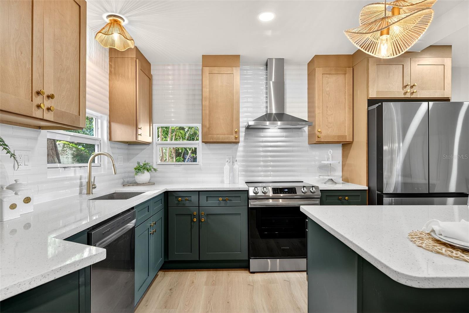 Image 26 of 79 For 2121 7th Avenue N