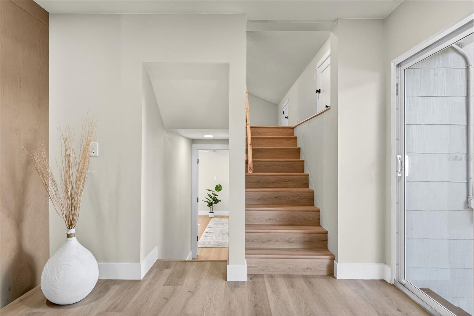 Image 31 of 79 For 2121 7th Avenue N