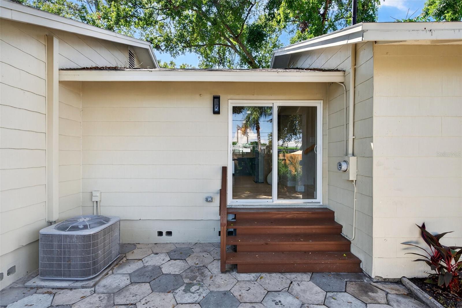 Image 64 of 79 For 2121 7th Avenue N