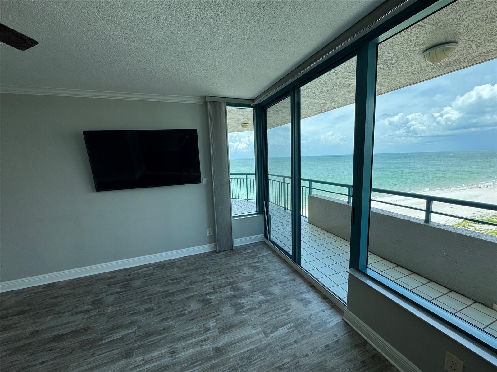 Image 16 of 33 For 1520 Gulf Boulevard 1104