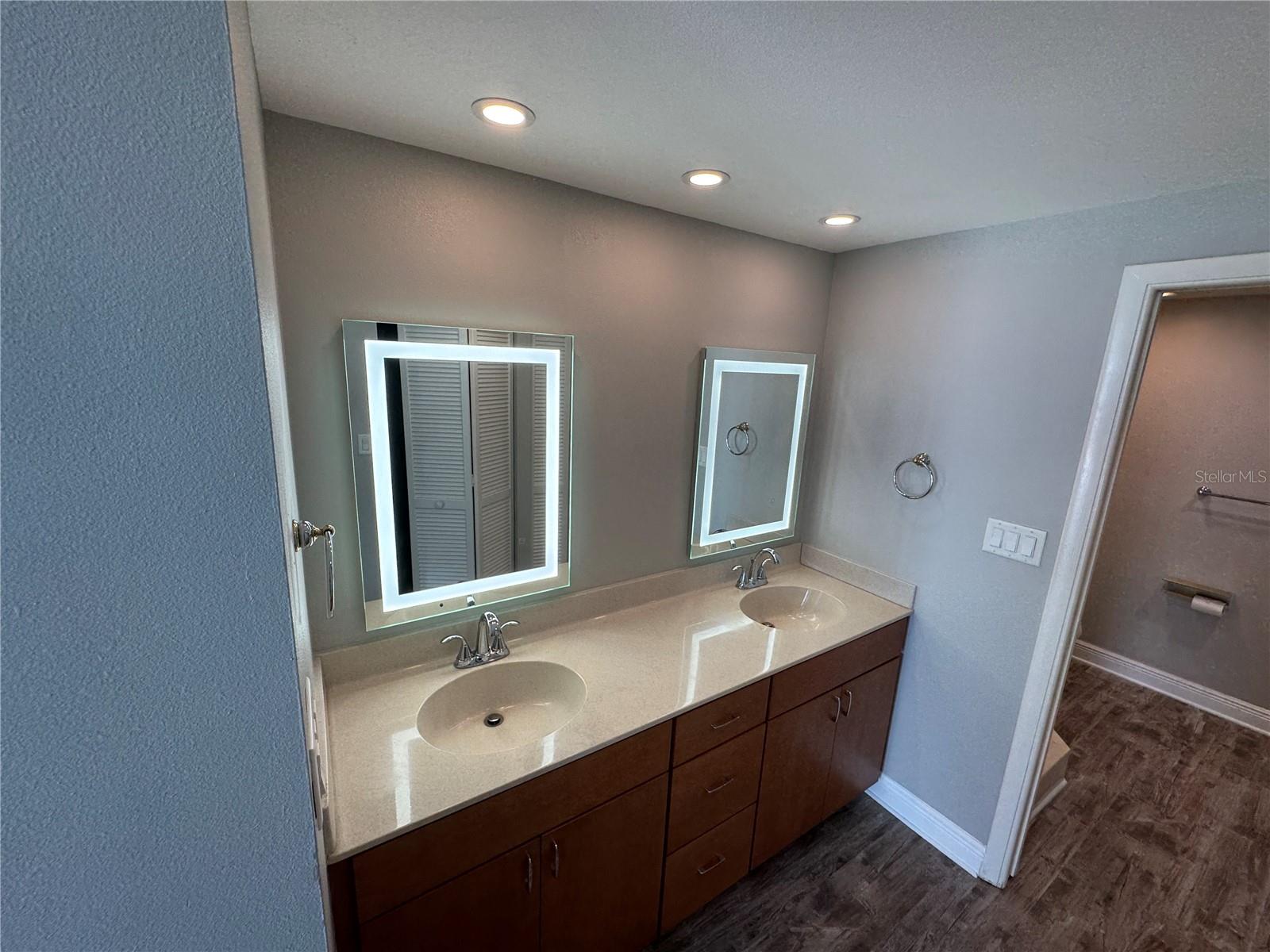 Image 31 of 33 For 1520 Gulf Boulevard 1104