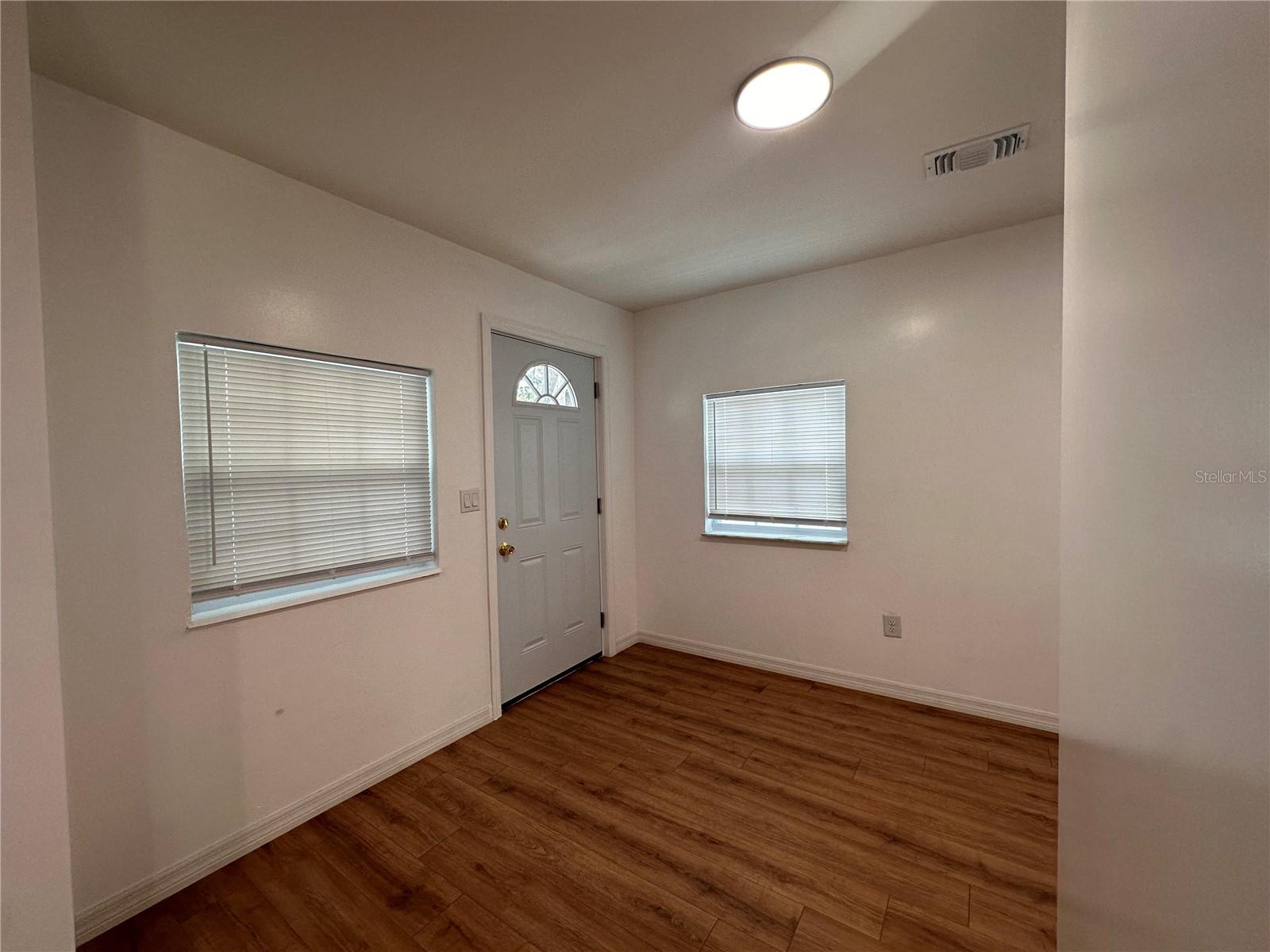 Image 7 of 14 For 216 David Avenue