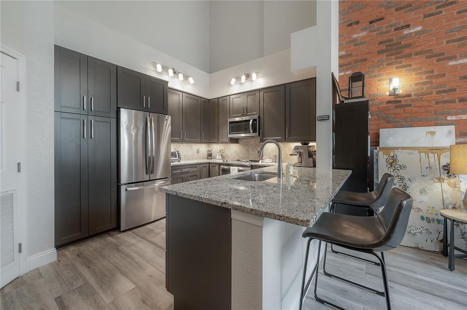 Image 3 of 59 For 700 Harbour Island Boulevard 104