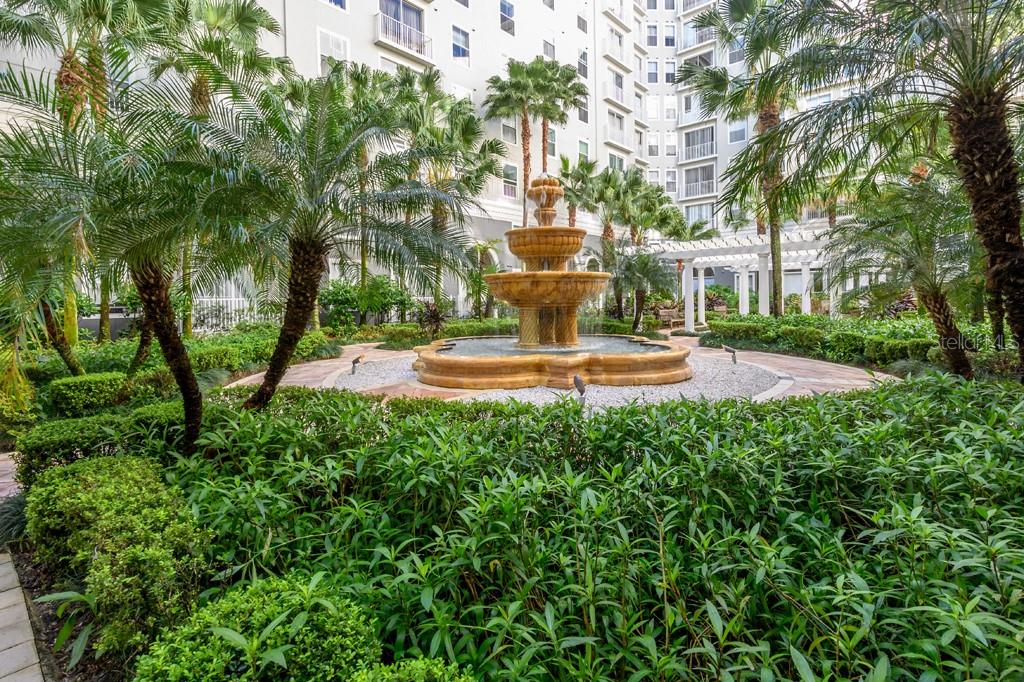 Image 43 of 59 For 700 Harbour Island Boulevard 104