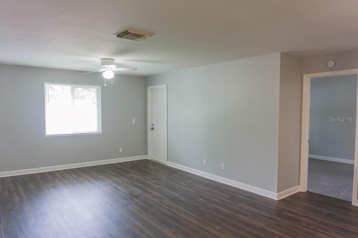 Image 19 of 49 For 222 Berry Tree Place 222