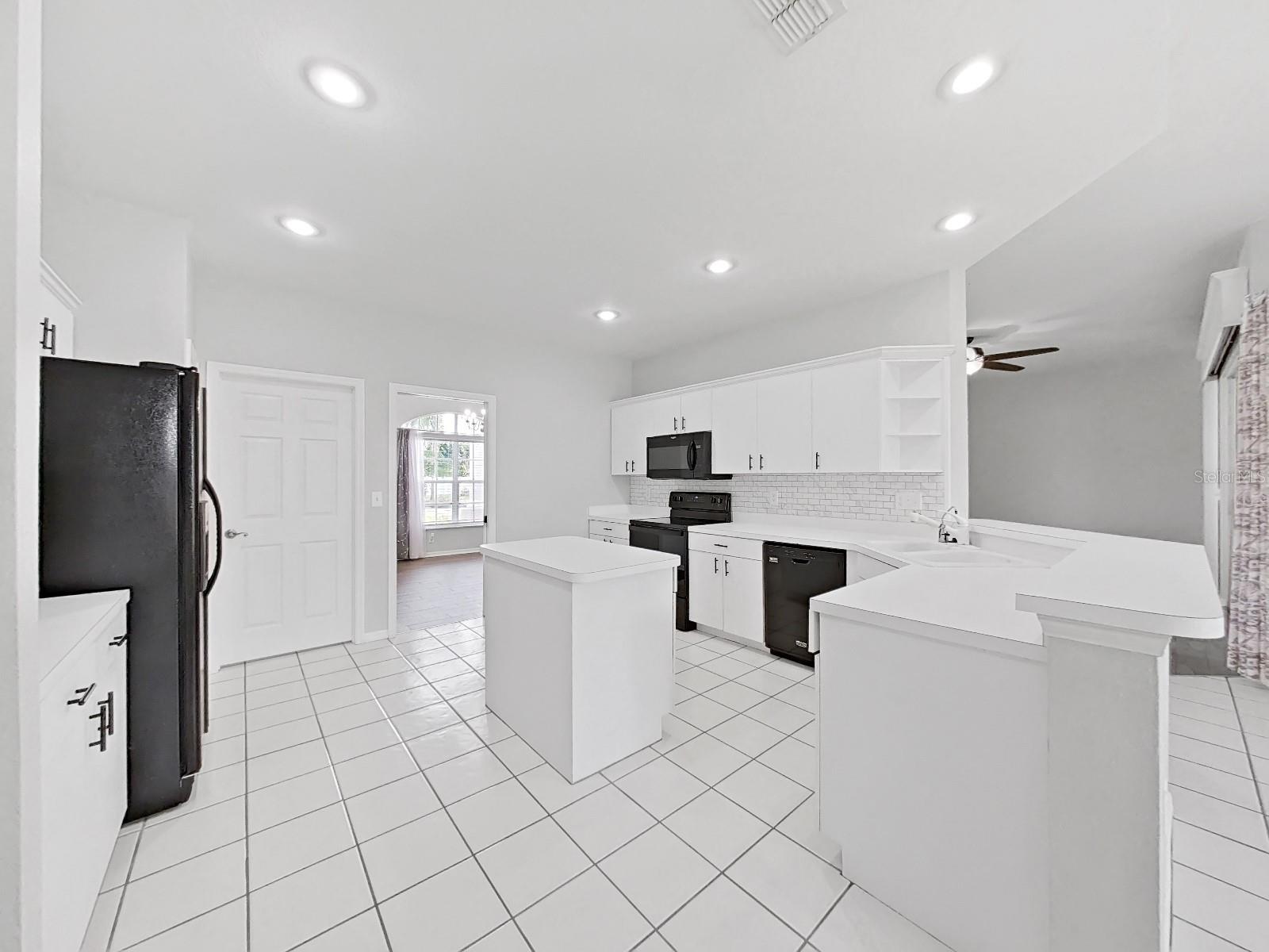 Image 18 of 33 For 3307 Kilmer Place