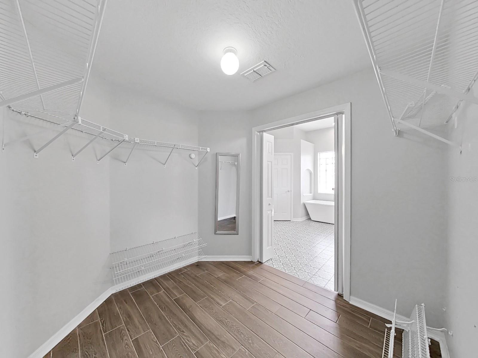 Image 27 of 33 For 3307 Kilmer Place