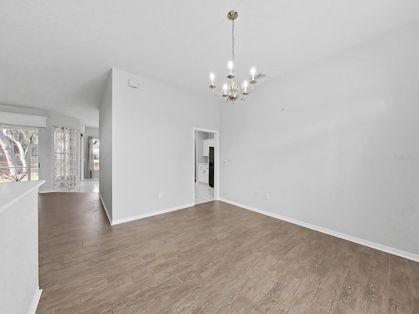 Image 6 of 33 For 3307 Kilmer Place