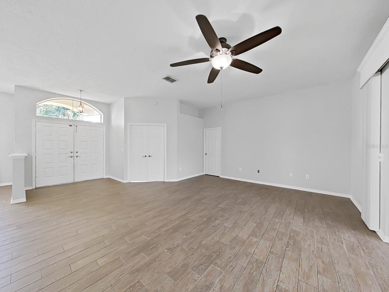 Image 7 of 33 For 3307 Kilmer Place