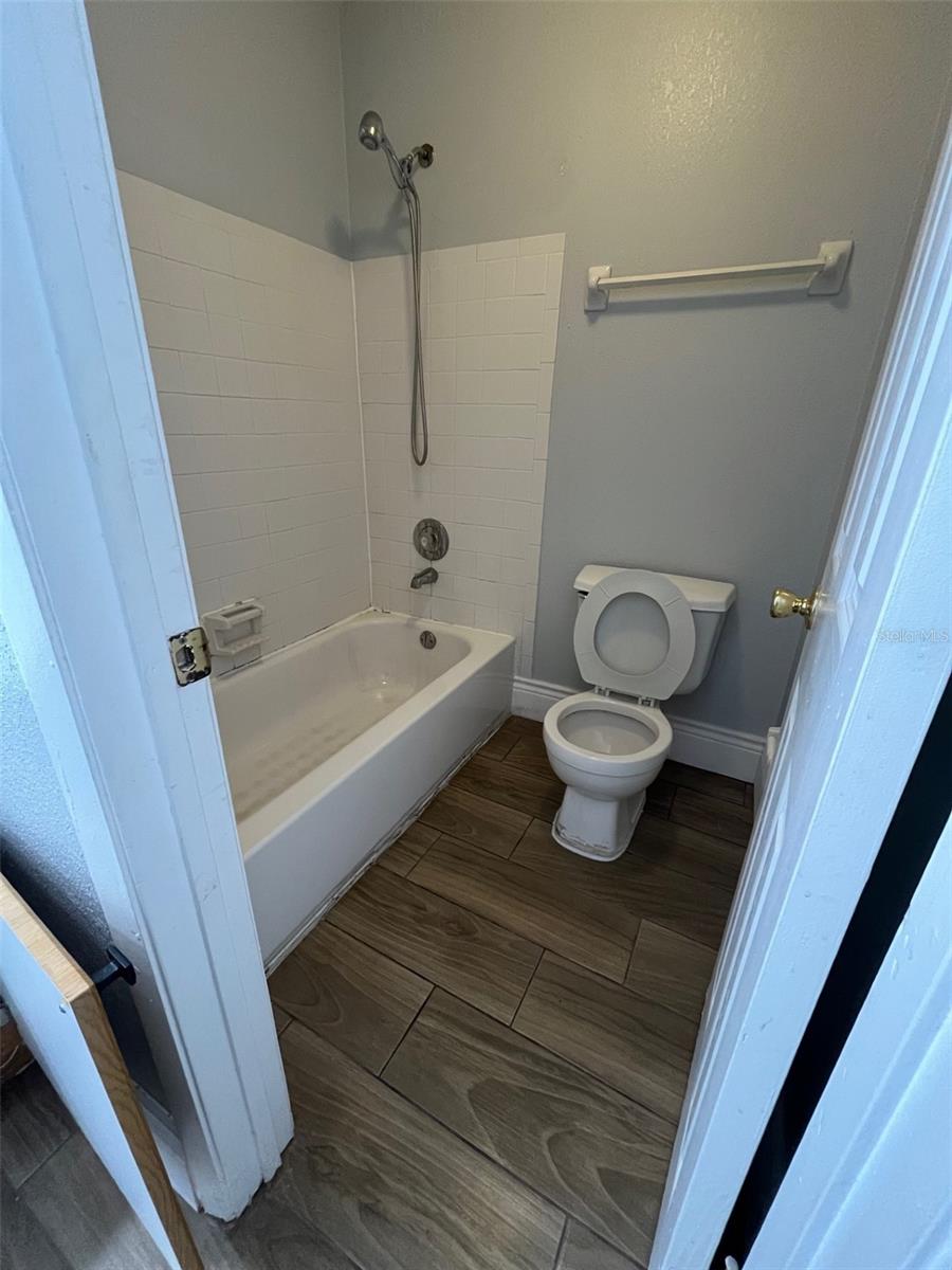 Image 13 of 45 For 4349 Semoran Boulevard 4