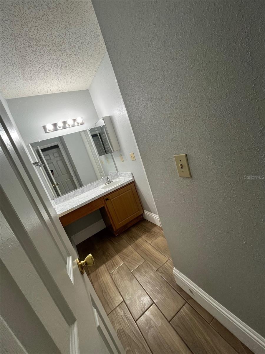 Image 14 of 45 For 4349 Semoran Boulevard 4