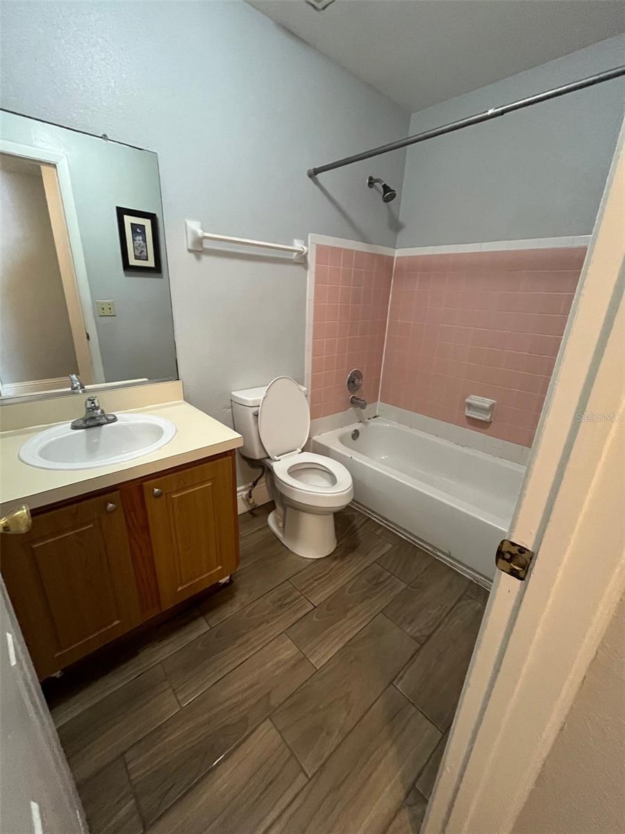 Image 15 of 45 For 4349 Semoran Boulevard 4