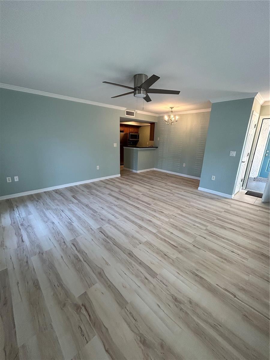 Image 6 of 13 For 712 Lyndhurst Street 301