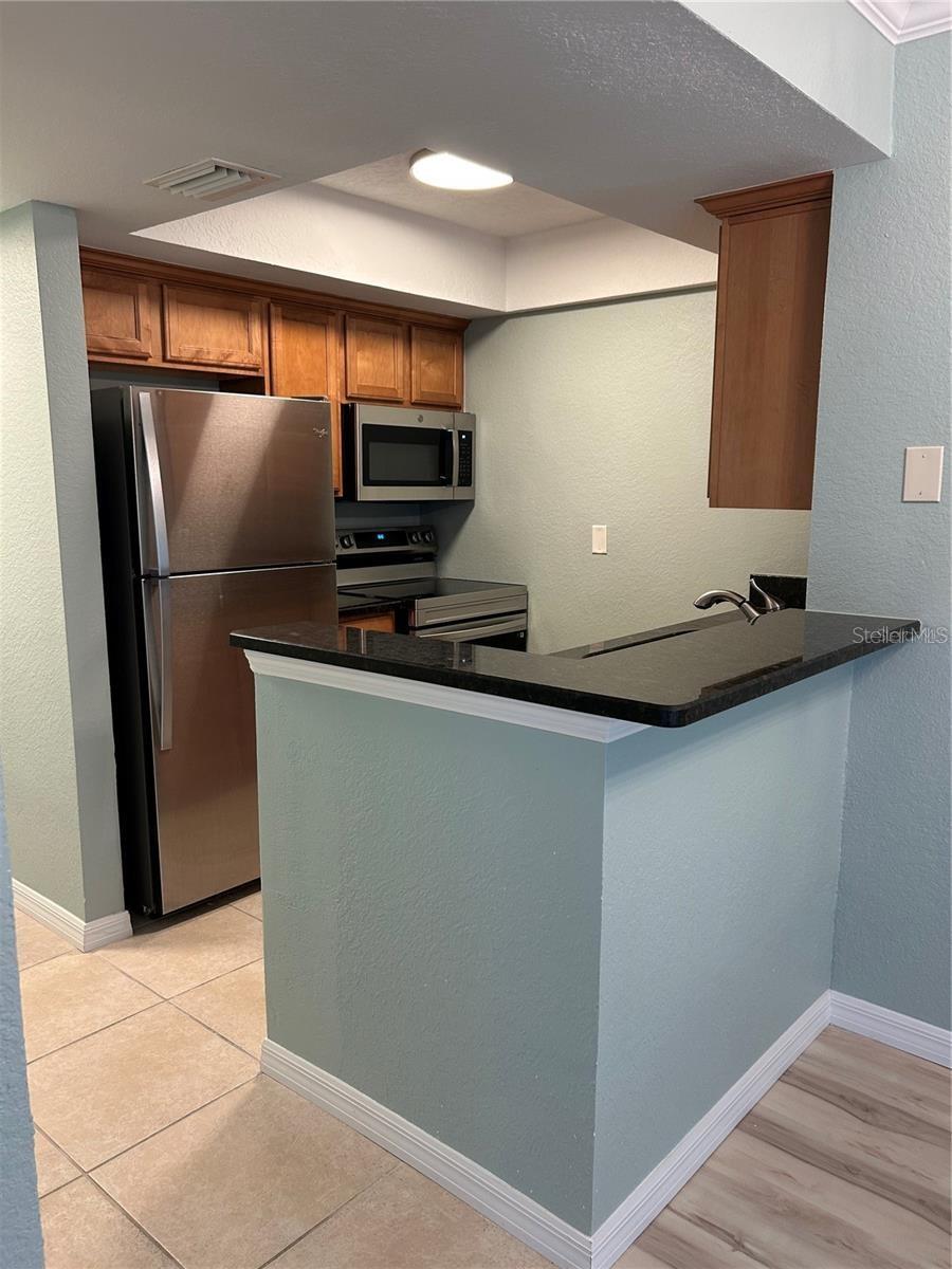 Image 7 of 13 For 712 Lyndhurst Street 301