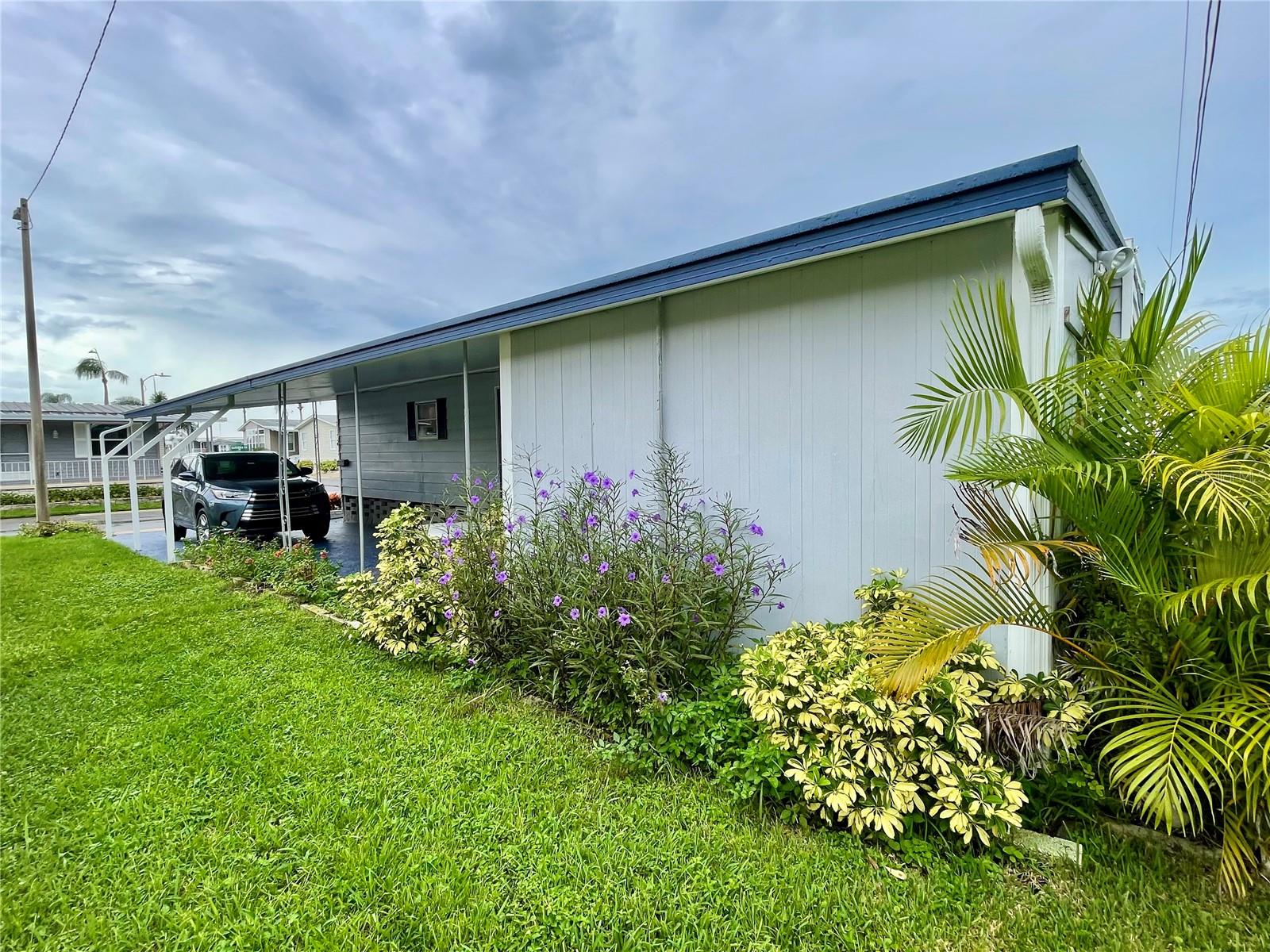Image 3 of 49 For 34559 Gardenia Drive N