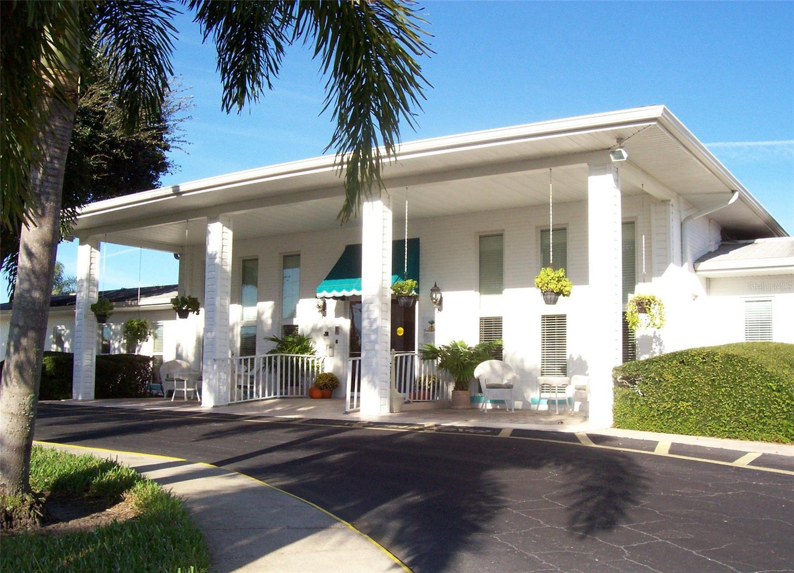 Image 41 of 49 For 34559 Gardenia Drive N