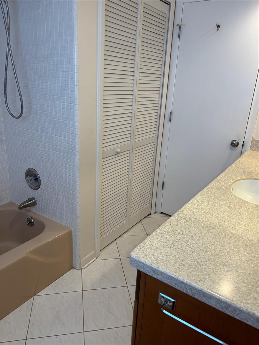 Image 20 of 22 For 2060 Attache Court