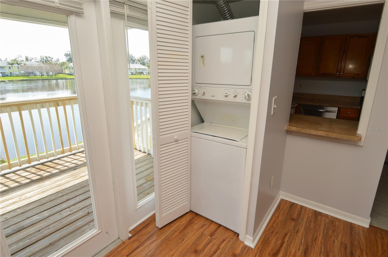 Image 18 of 100 For 166 Pompano Drive Se C