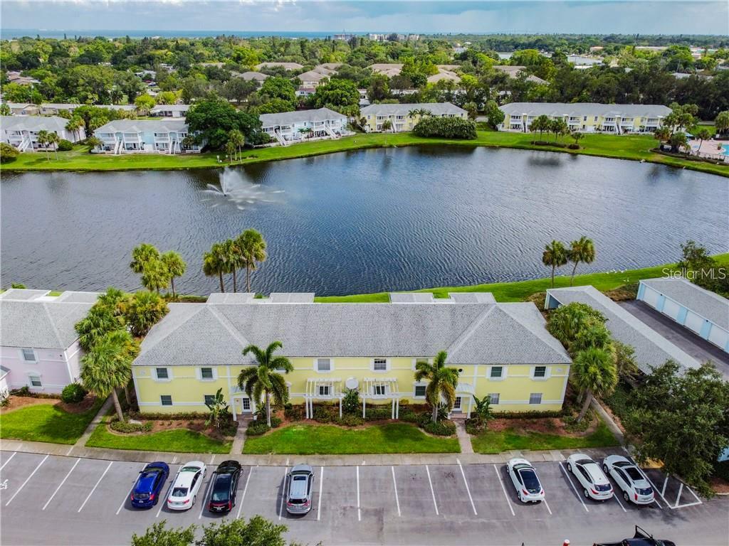 Image 2 of 100 For 166 Pompano Drive Se C