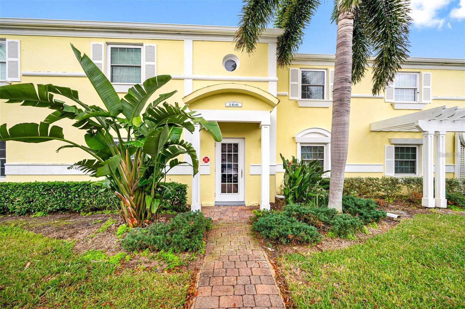 Image 3 of 100 For 166 Pompano Drive Se C