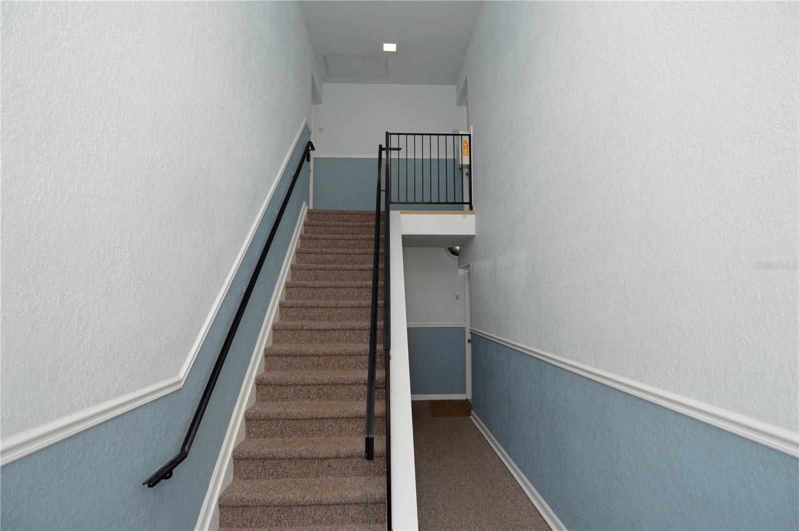 Image 4 of 100 For 166 Pompano Drive Se C