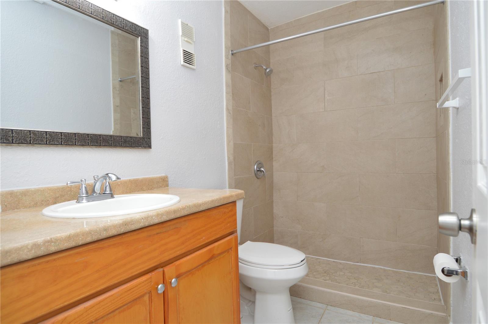 Image 45 of 100 For 166 Pompano Drive Se C