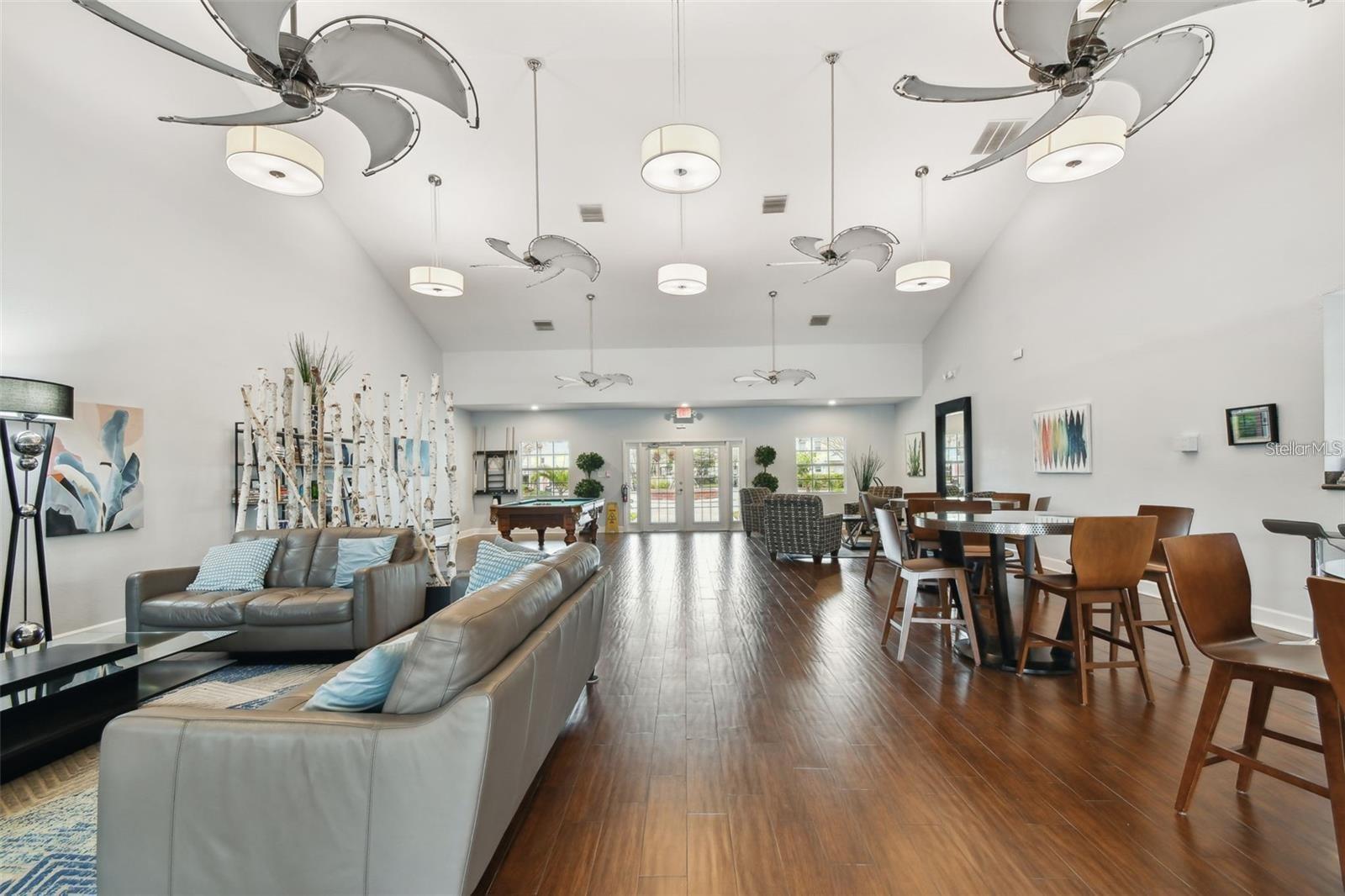 Image 58 of 100 For 166 Pompano Drive Se C