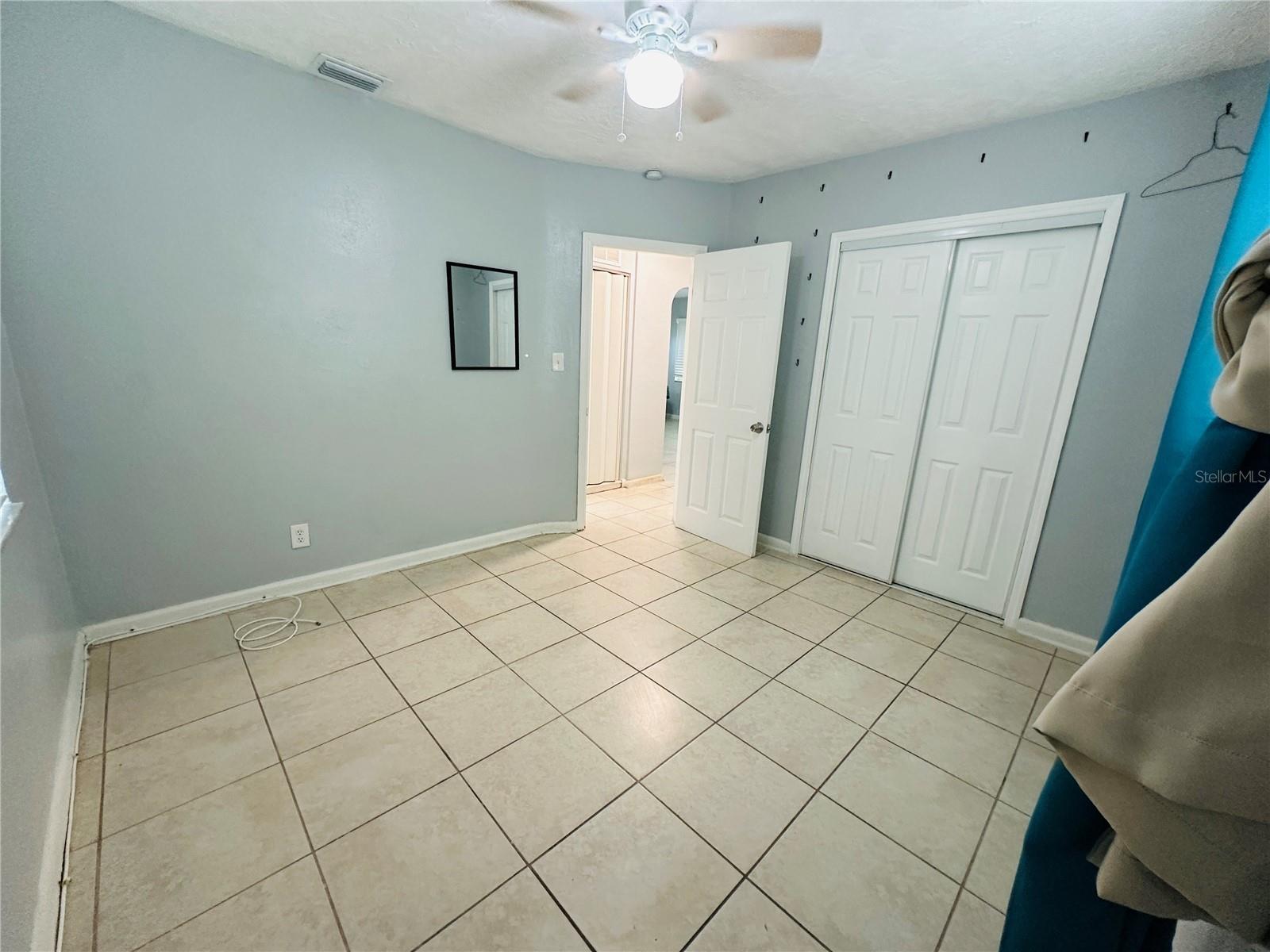 Image 6 of 12 For 2121 Powhatan Avenue