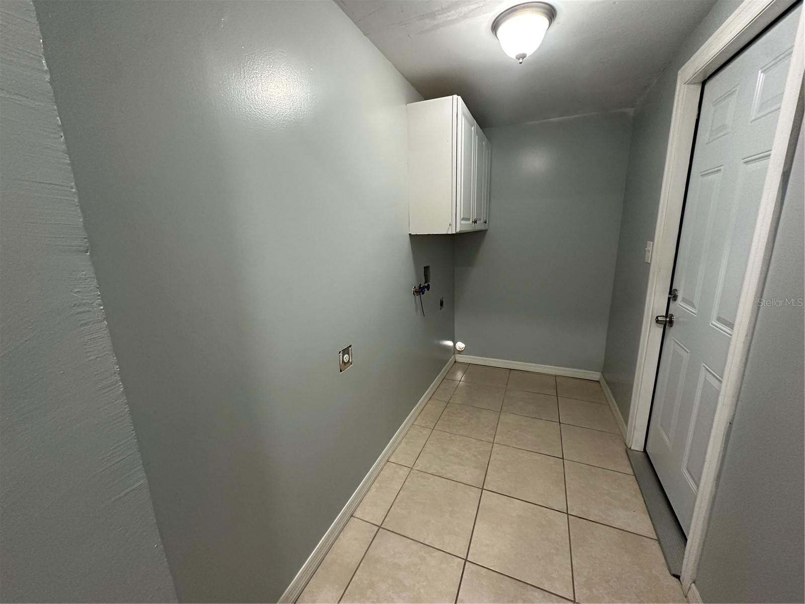 Image 9 of 12 For 2121 Powhatan Avenue