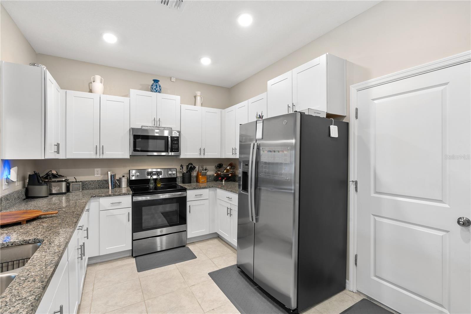Image 13 of 50 For 843 Royal Empress Drive